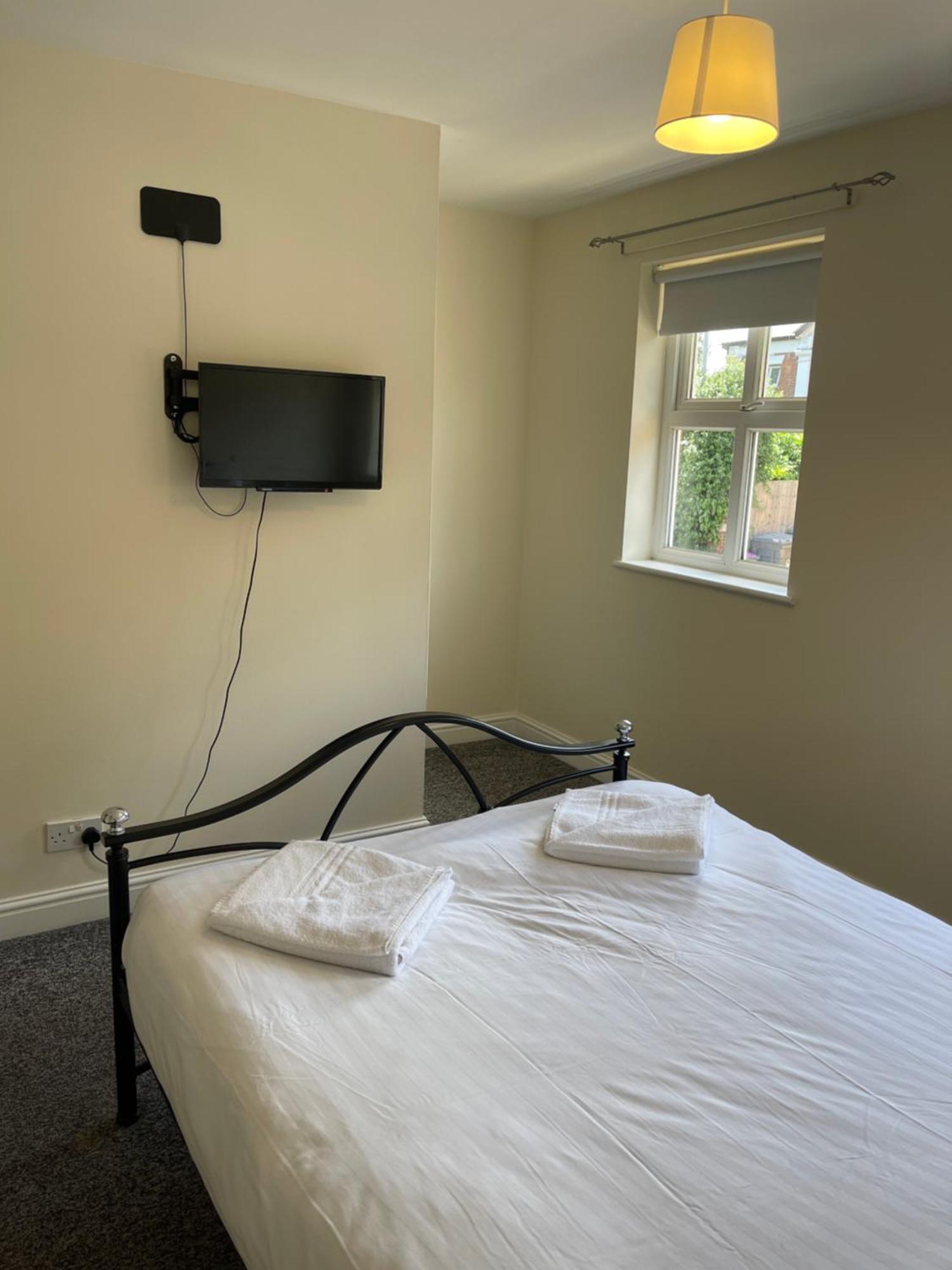 House Number 4 Sleeps Up To 4 With Smart Tvs In Every Room Wellington  Exterior foto