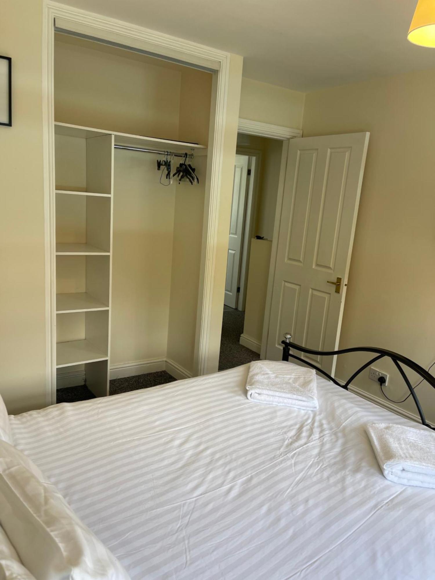 House Number 4 Sleeps Up To 4 With Smart Tvs In Every Room Wellington  Exterior foto